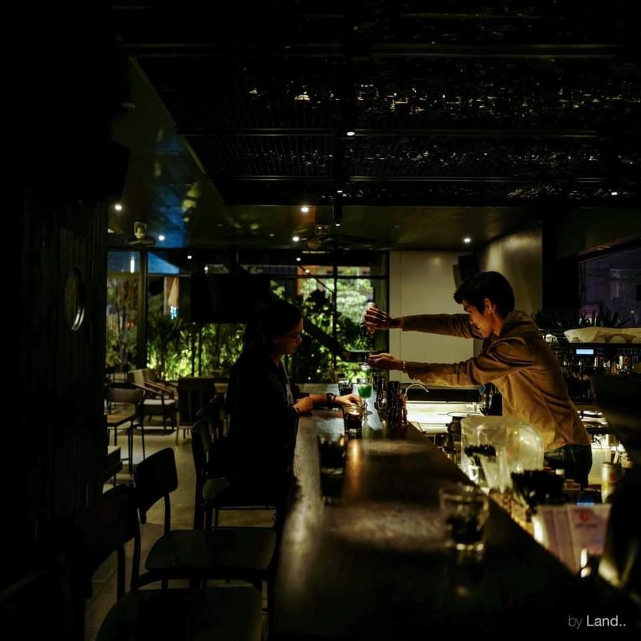 Luffy Hotel Uong Bi Exterior photo